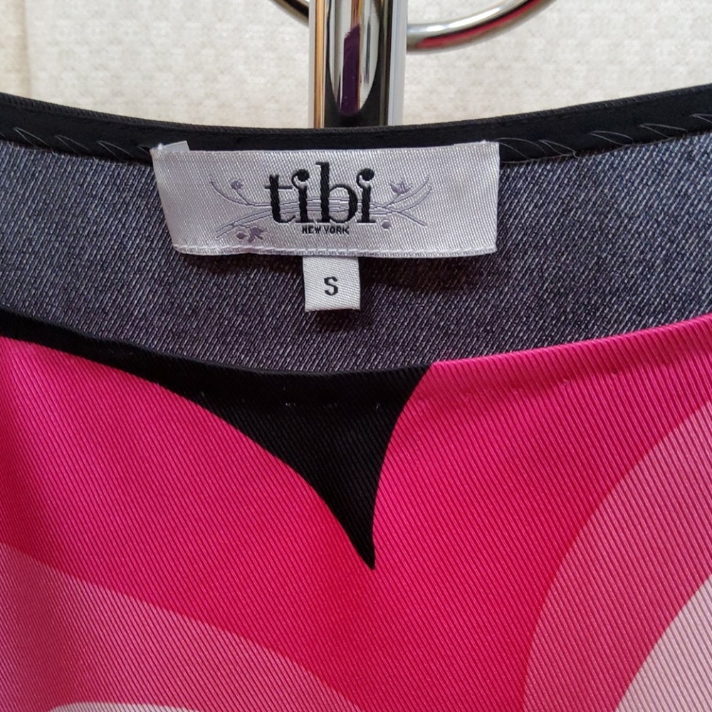 Tibi 100% Silk Abstract Floral Tunic Top Cover-up  Like New - Picture 3 of 9